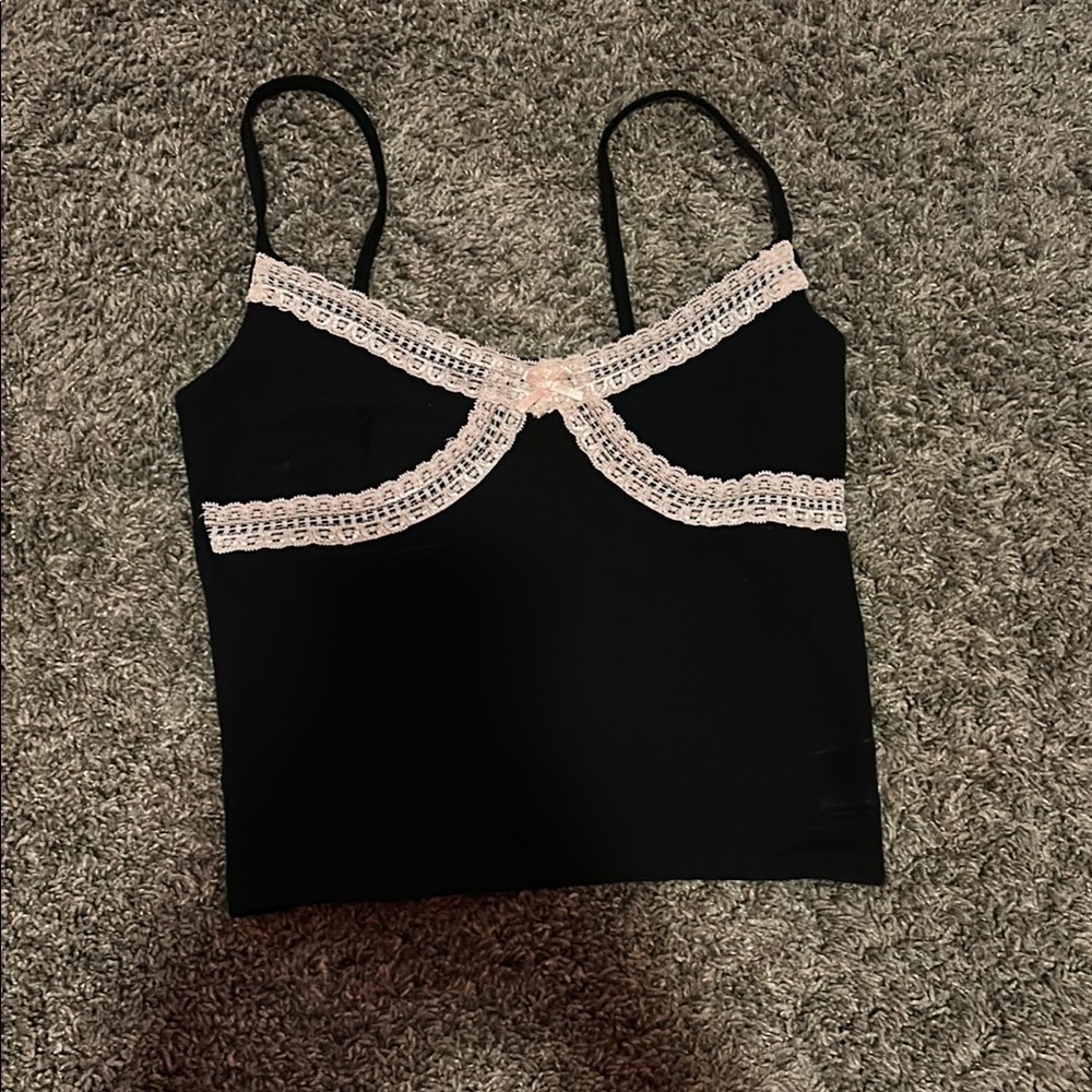 Chic Black Lace Trim Cami Top
